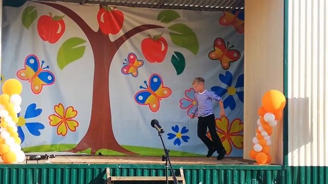 Танец "Яблочко", село Александровская Слобода