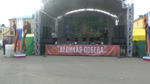 г.Мценск.Военно-патриотическая композиция "А зори здесь тихие,тихие..."