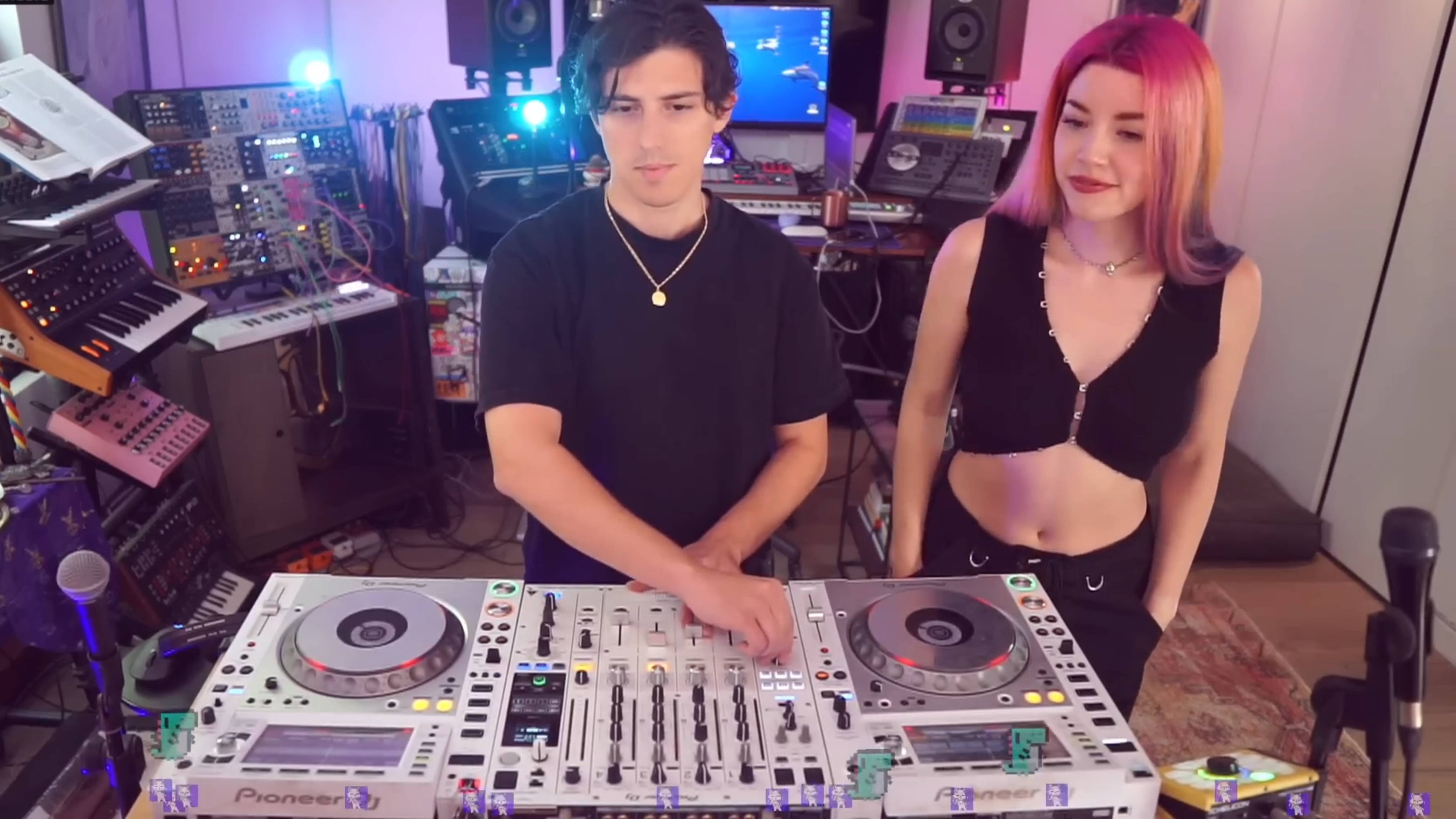 HANA ROOM 174 - HANA B2B DURANTE FUN TIME