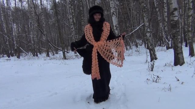 В персиковом ажурном палантине смотреть онлайн