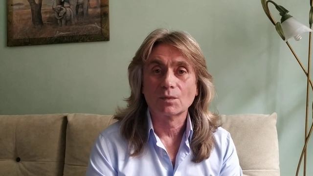 В Твоём последнем костюме не будет карманов.