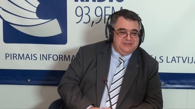 MIX TV: председатель правления фирмы P.L.I.C. Йохан Марсель Тилльё в программе "Утро на Балткоме" смотреть онлайн