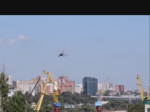 вертолёт над городом