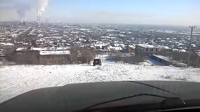 Рубикон едет с горы.