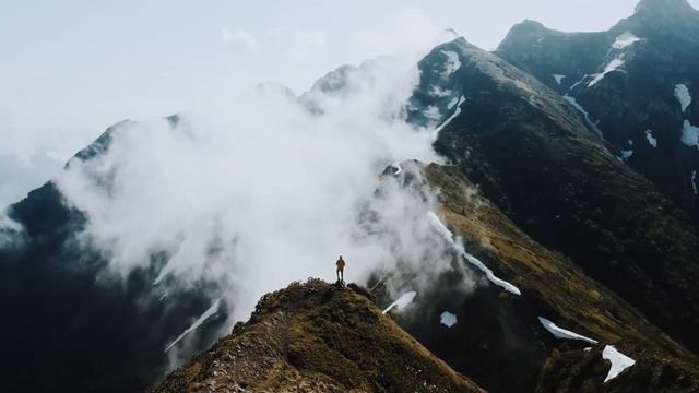 СНИМАЙ БЕЛЬЕ Всю ночь бандиты в лесу издевались на?