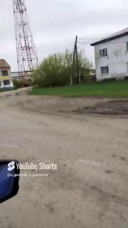 Едем на машине на малую Родину.