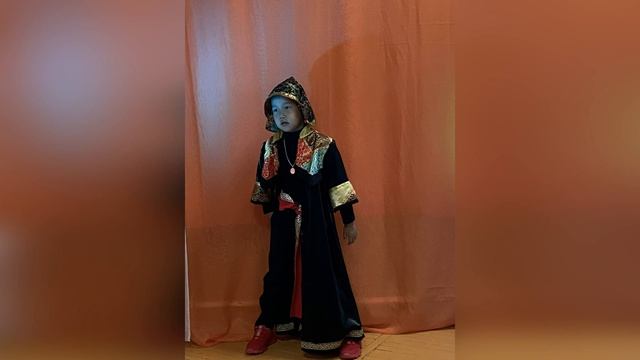 Коллекция детской лоскутной одежды Веселое разноцве? смотреть онлайн