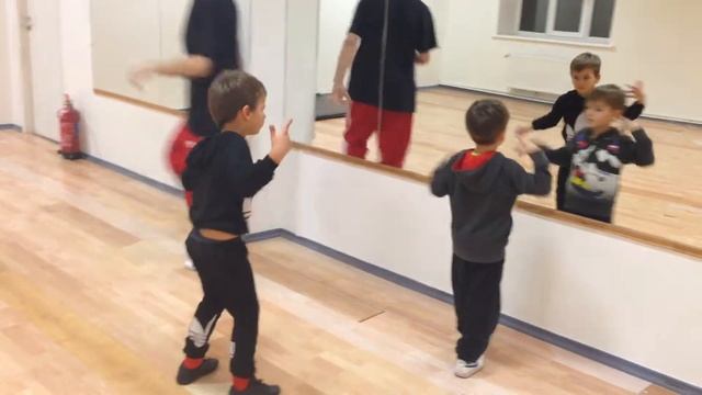 Артем и Миша хип-хоп форева смотреть онлайн