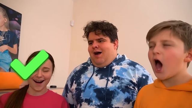 РАЗМЕНИТЕ РОЛИ: Никол стана майка за 24 часа 😀 Мис Нико смотреть онлайн