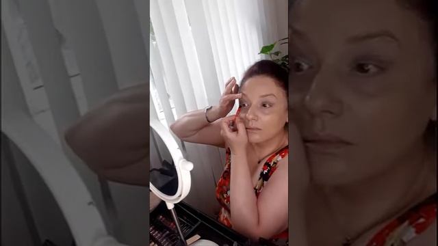 Летний нюдовый макияж