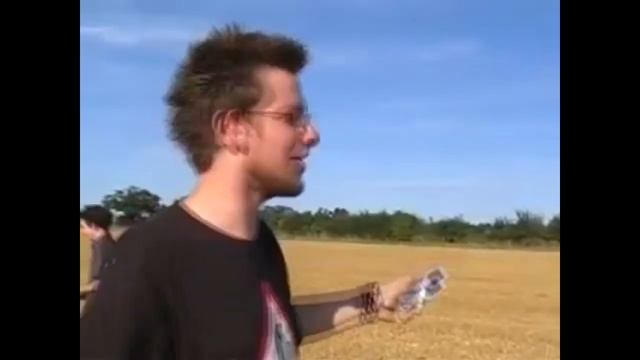 Злой теле-чел РУС перевод