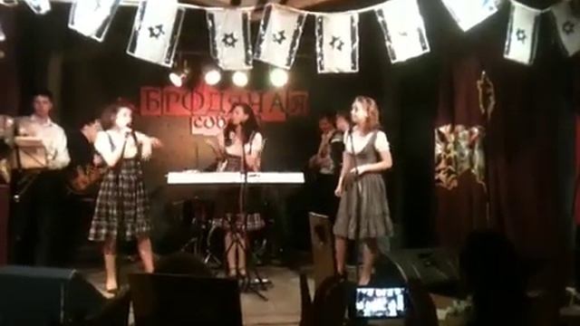 Платья за 130 — Йожин с бажен смотреть онлайн