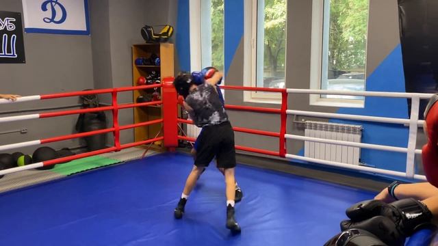 Бессарабчук Иван:красные перчатки смотреть онлайн