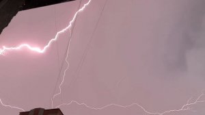 молнии в замедленной съемке