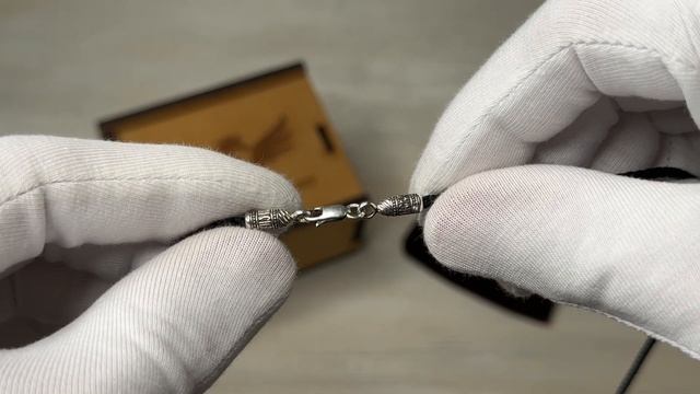 Гайтан с молитвой "Спаси и Сохрани" на концевиках смотреть онлайн