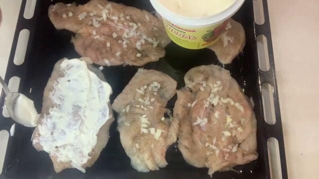 DELICIOUS dish CHICKEN UNDER A FUR COAT WITH PINEAPPLE/ВКУСНЕЙШЕЕ блюдо КУРИЦ? смотреть онлайн