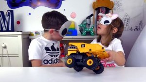 Мисс Кэйти и Мистер Макс (Miss Katy) BEVERAGES CHALLENGE Max vs Katy