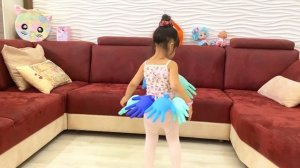 Приключения Милаши и Дениса! Дети переодеваются в оде?