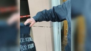 Всё хорошо. Парень разыгравший охранника извинился