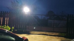 Освещение парковки с помощью прожектора Boxbot с датчиком движения