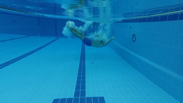 Вы научились прыгать в воду. Что дальше? | Не серьёзное плавание смотреть онлайн