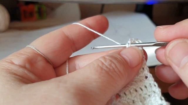 Очаровательная кофточка филейным узором, вязание поперечное, 1 часть