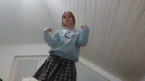 Танец под песню "Яркий худи"