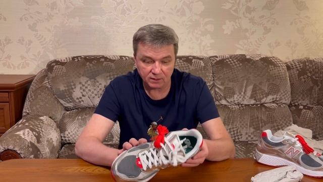 New Balance 2002 x DTLR “Tinsel”. Интересный и необычный выпуск. смотреть онлайн