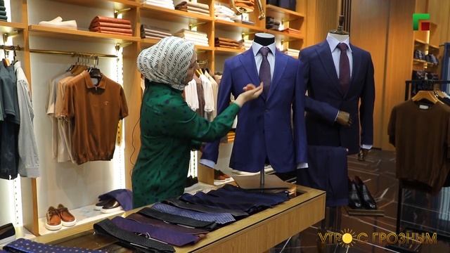 КАК ПОДОБРАТЬ ГАЛСТУК К КОСТЮМУ смотреть онлайн