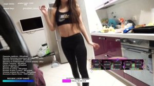 Топ моменты стримерш с Twitch #3 | Показала фигуру | Мышцы г