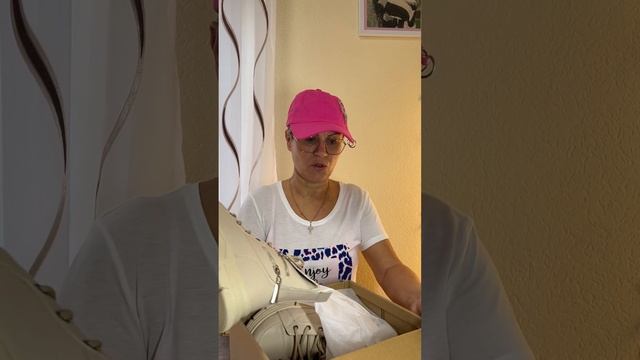 Кепка с Пирсингом смотреть онлайн