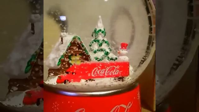 Шар Coca-Cola 2016 смотреть онлайн
