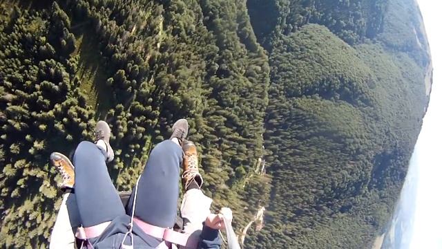 Тандемный полет на параплане с горы Гемба, Пилипец, Боржава, Карпаты, Украина, 04.08.2018. GOPR2578 смотреть онлайн