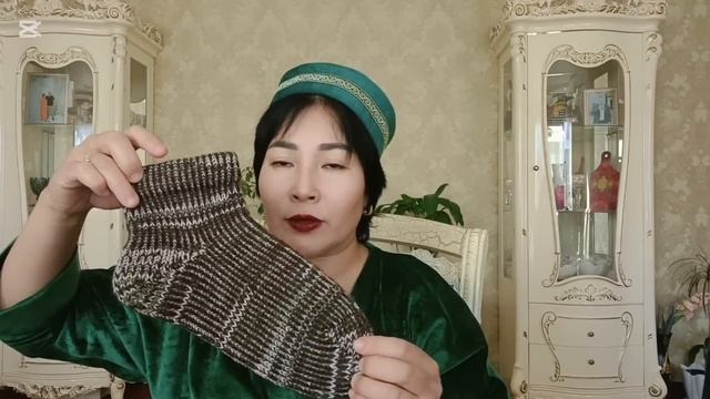 ВЯЗАЛЬНЫЙ ВЛОГ 🧶 СВЯЗАЛА КЛАССНЫЙ костюм и несколько смотреть онлайн