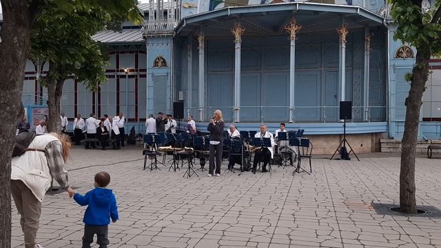 Праздничный Первомайский концерт в Цветнике 01 05 2024 смотреть онлайн