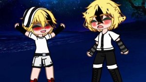 руками холодными по спине...