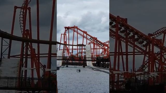 Самый большой парк атракционов.