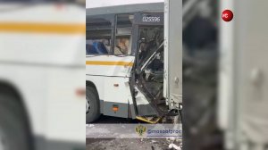 В Подмосковье автобус на скорости влетел в стоящую фуру  / События на ТВЦ