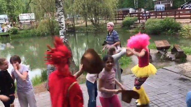 Детский танцевальный флэшмоб на выпускной