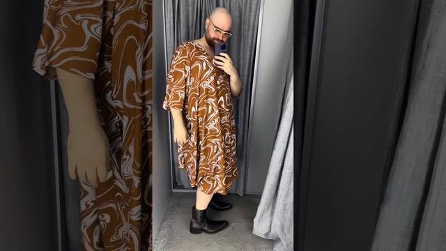 Повседневное платье ниже колена с В-вырезом А-силуэта смотреть онлайн