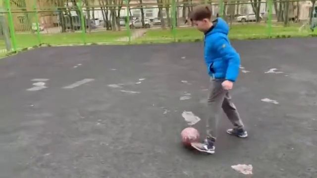 Футбол дома! Захар К. смотреть онлайн