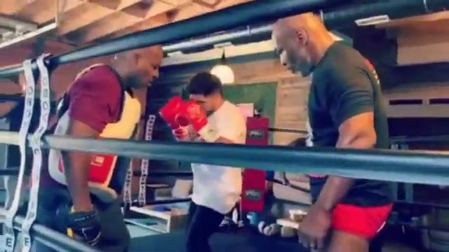 Майк Тайсон 18 Милион долларо пардохт накард UfC (TAJIK KLIK) смотреть онлайн