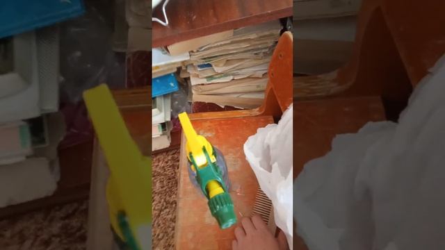 красный ев делает причёску в парикмахерской смотреть онлайн