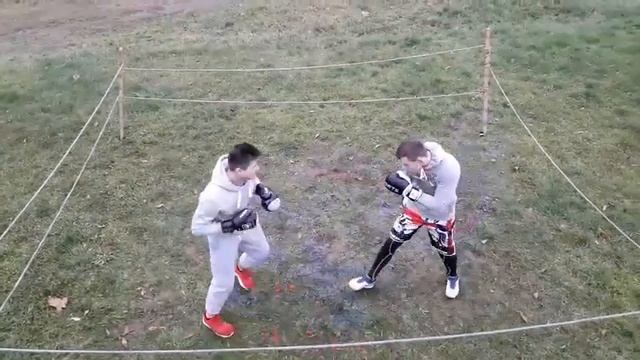 боец не смог попасть в Майка Тайсона смотреть онлайн