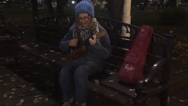 ОДИН В КАНОЕ - У мене немає дому (ukulele cover by Lokelaani) смотреть онлайн