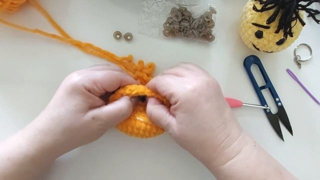 МК Смайлик крючком смотреть онлайн