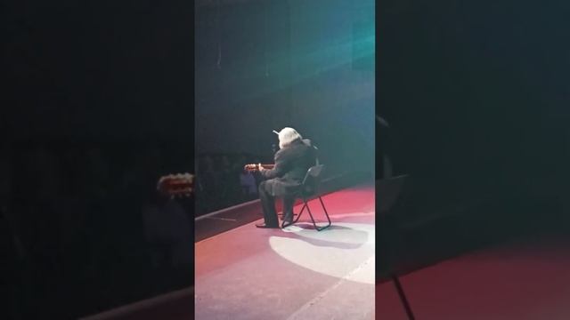 Роман Днепровский. "В полях под снегом и дождем".