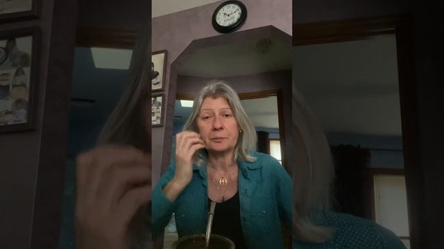 Один и тот же человек одной порезал платья после расст смотреть онлайн