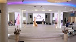 Дефиле в длинном платье.  Классическая точка. #defile #model #