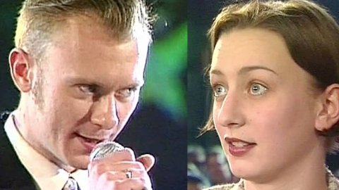 Забавный вопрос- "В каком контексте вы исполняете свои песни?"